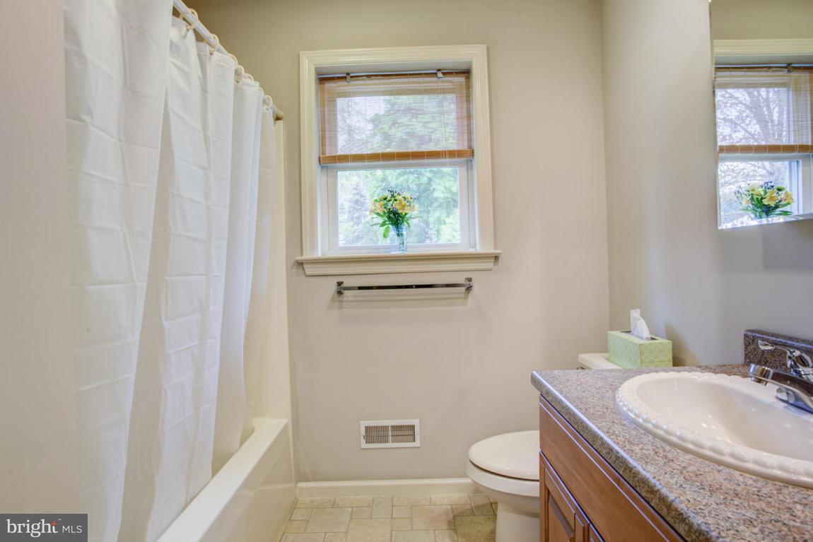 2414 North Penryn Road Manheim, PA 17545 - Photo 11 of 35 Gallery Image 11