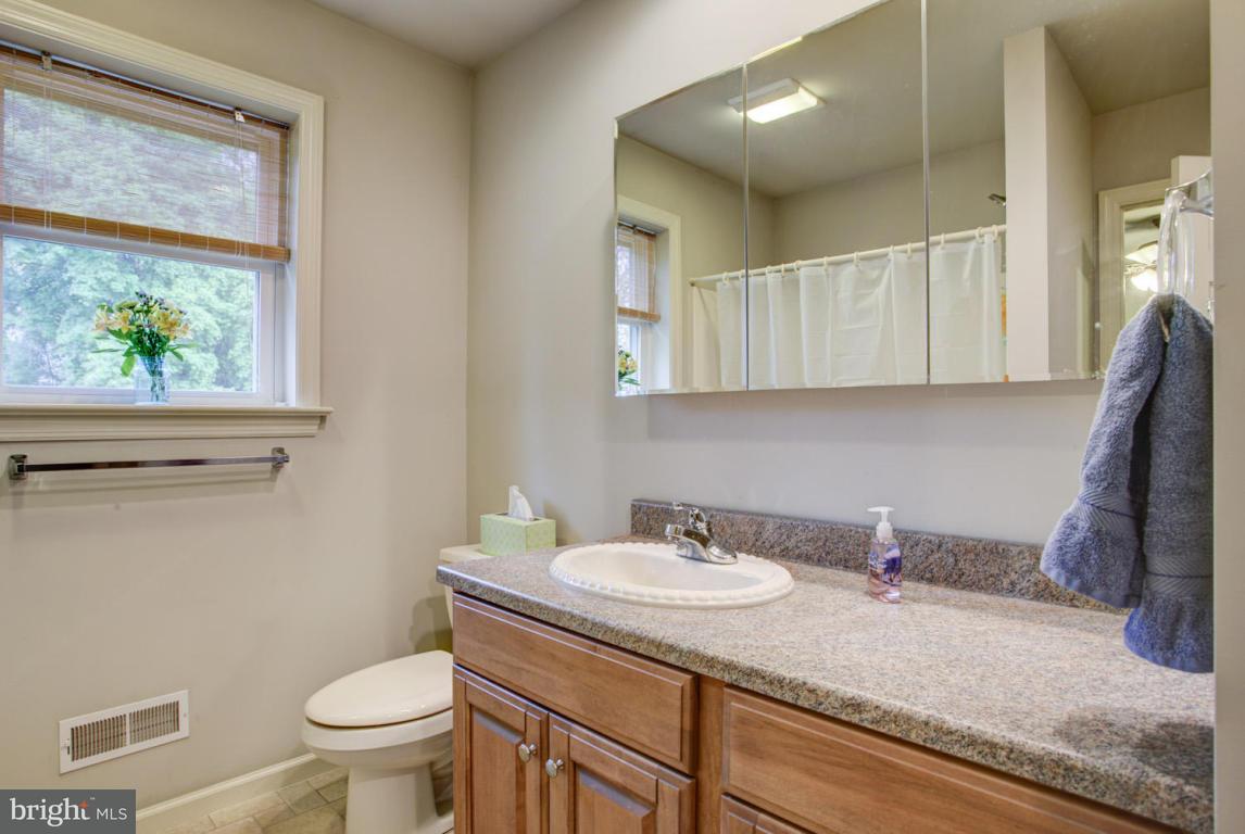 2414 North Penryn Road Manheim, PA 17545 - Photo 10 of 35 Gallery Image 10