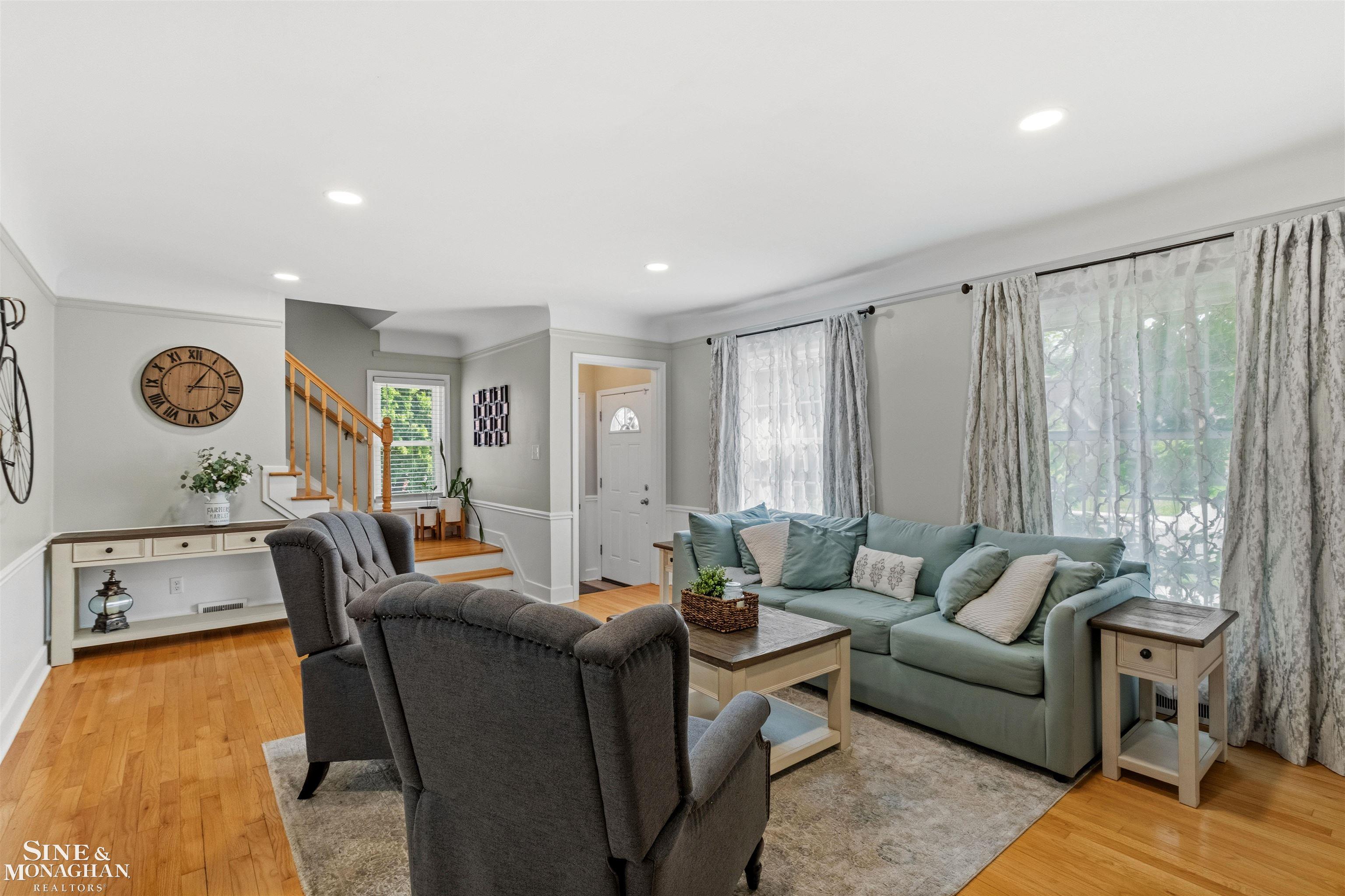 474 Touraine Road Grosse Pointe Farms, MI 48236 - Photo 4 of 49