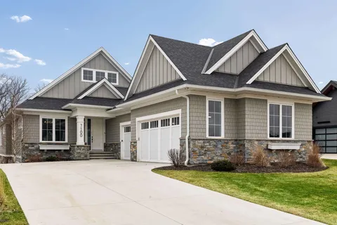 $1,699,500 | 7100 Highland Court, Eden Prairie, MN 55346