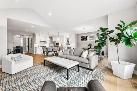 $1,699,500 | 7100 Highland Court, Eden Prairie, MN 55346