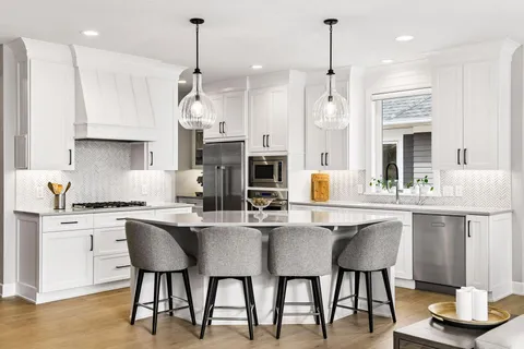 $1,699,500 | 7100 Highland Court, Eden Prairie, MN 55346