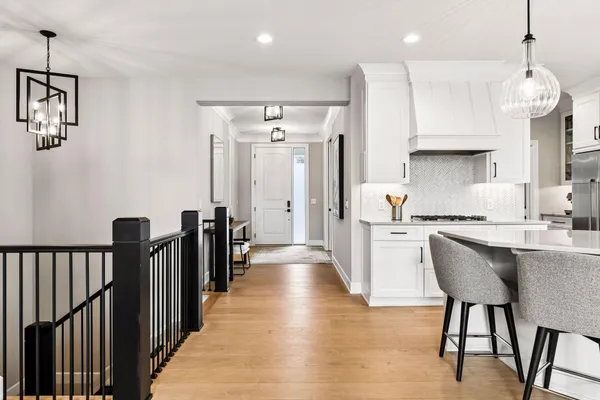 $1,699,500 | 7100 Highland Court, Eden Prairie, MN 55346