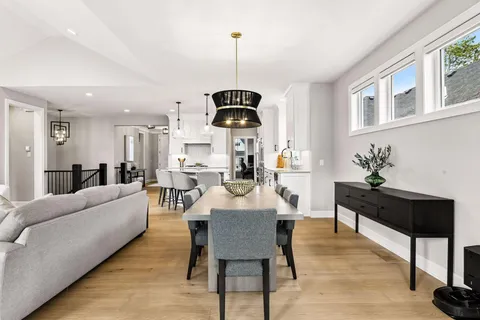 $1,699,500 | 7100 Highland Court, Eden Prairie, MN 55346