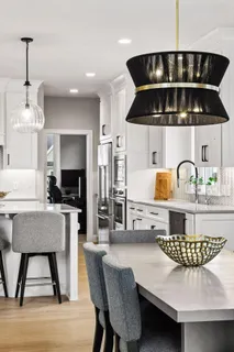 $1,699,500 | 7100 Highland Court, Eden Prairie, MN 55346