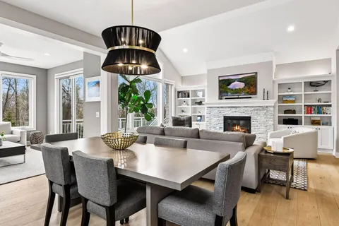 $1,699,500 | 7100 Highland Court, Eden Prairie, MN 55346