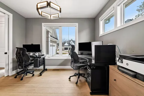 $1,699,500 | 7100 Highland Court, Eden Prairie, MN 55346