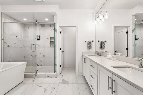 $1,699,500 | 7100 Highland Court, Eden Prairie, MN 55346