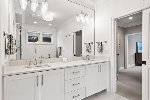 $1,699,500 | 7100 Highland Court, Eden Prairie, MN 55346