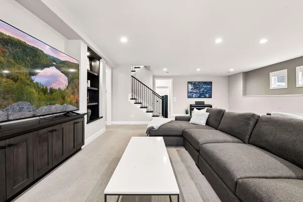 $1,699,500 | 7100 Highland Court, Eden Prairie, MN 55346