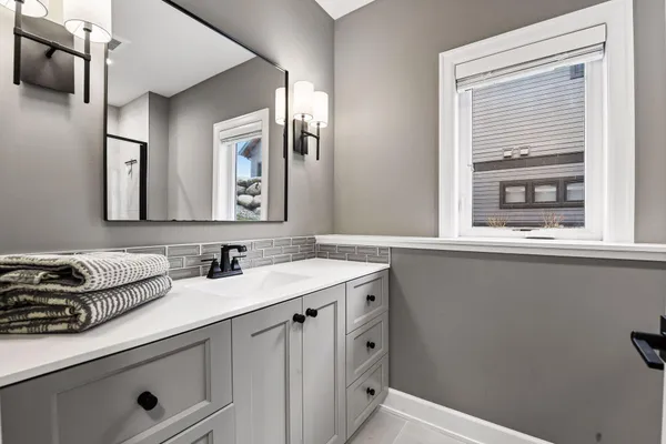 $1,699,500 | 7100 Highland Court, Eden Prairie, MN 55346