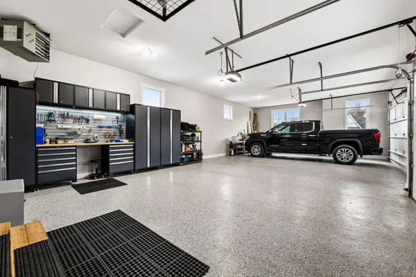 $1,699,500 | 7100 Highland Court, Eden Prairie, MN 55346