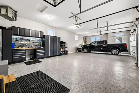 $1,699,500 | 7100 Highland Court, Eden Prairie, MN 55346