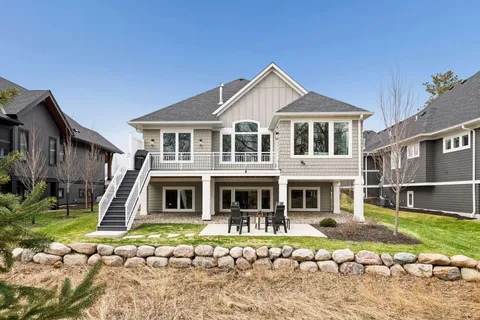 $1,699,500 | 7100 Highland Court, Eden Prairie, MN 55346