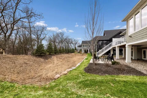 $1,699,500 | 7100 Highland Court, Eden Prairie, MN 55346