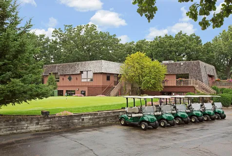 $1,699,500 | 7100 Highland Court, Eden Prairie, MN 55346