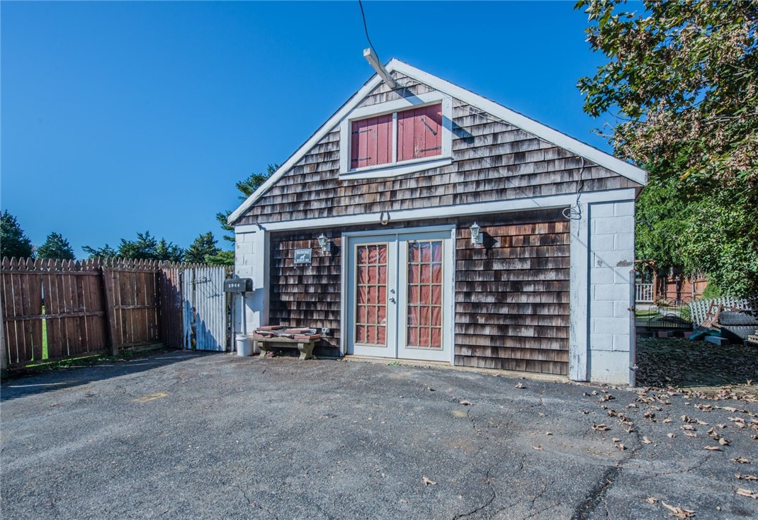2944 East Main Road Portsmouth, RI 02871 - Photo 28 of 30 Shop with loft