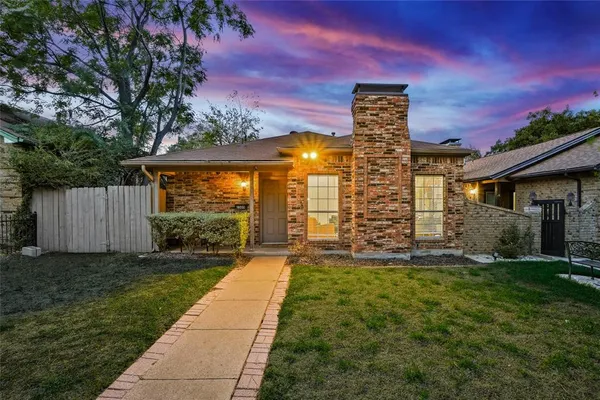 $349,900 | 2509 West Oakdale Road, Irving, TX 75060