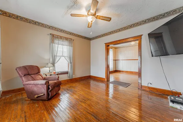$48,000 | 315 North Sherman Street, Lincoln, IL 62656