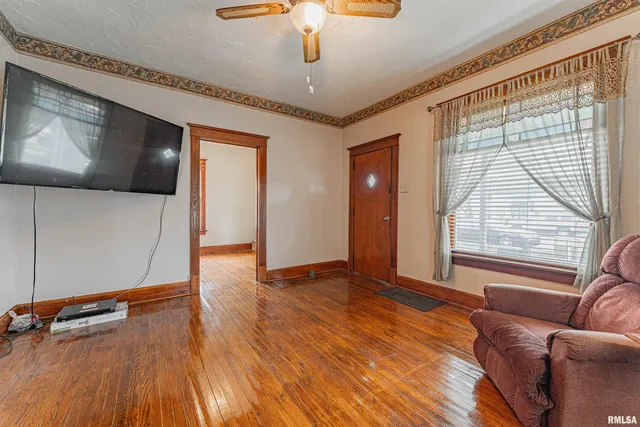 $52,900 | 315 North Sherman Street, Lincoln, IL 62656