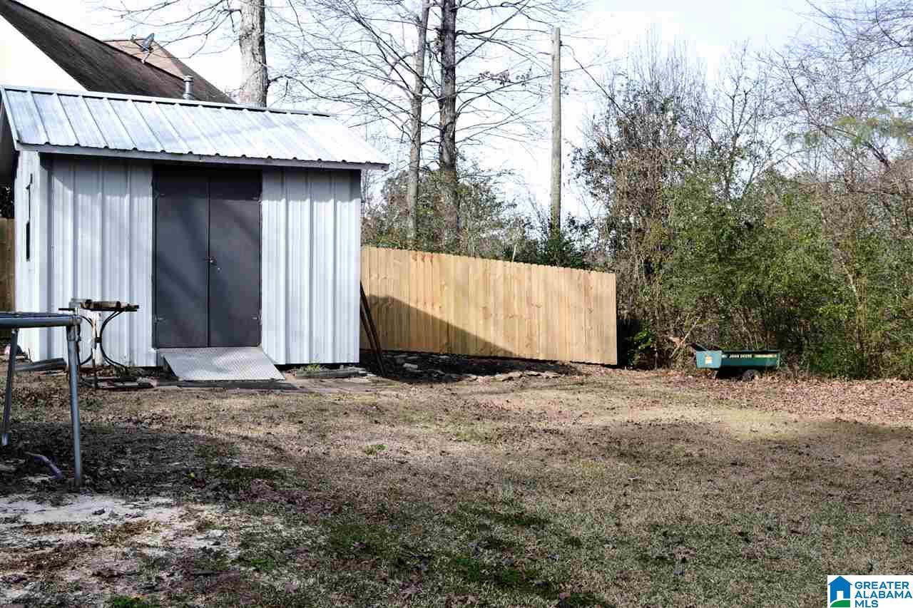 1090 Mountain Lake Road Warrior, AL 35180 - Photo 17 of 18