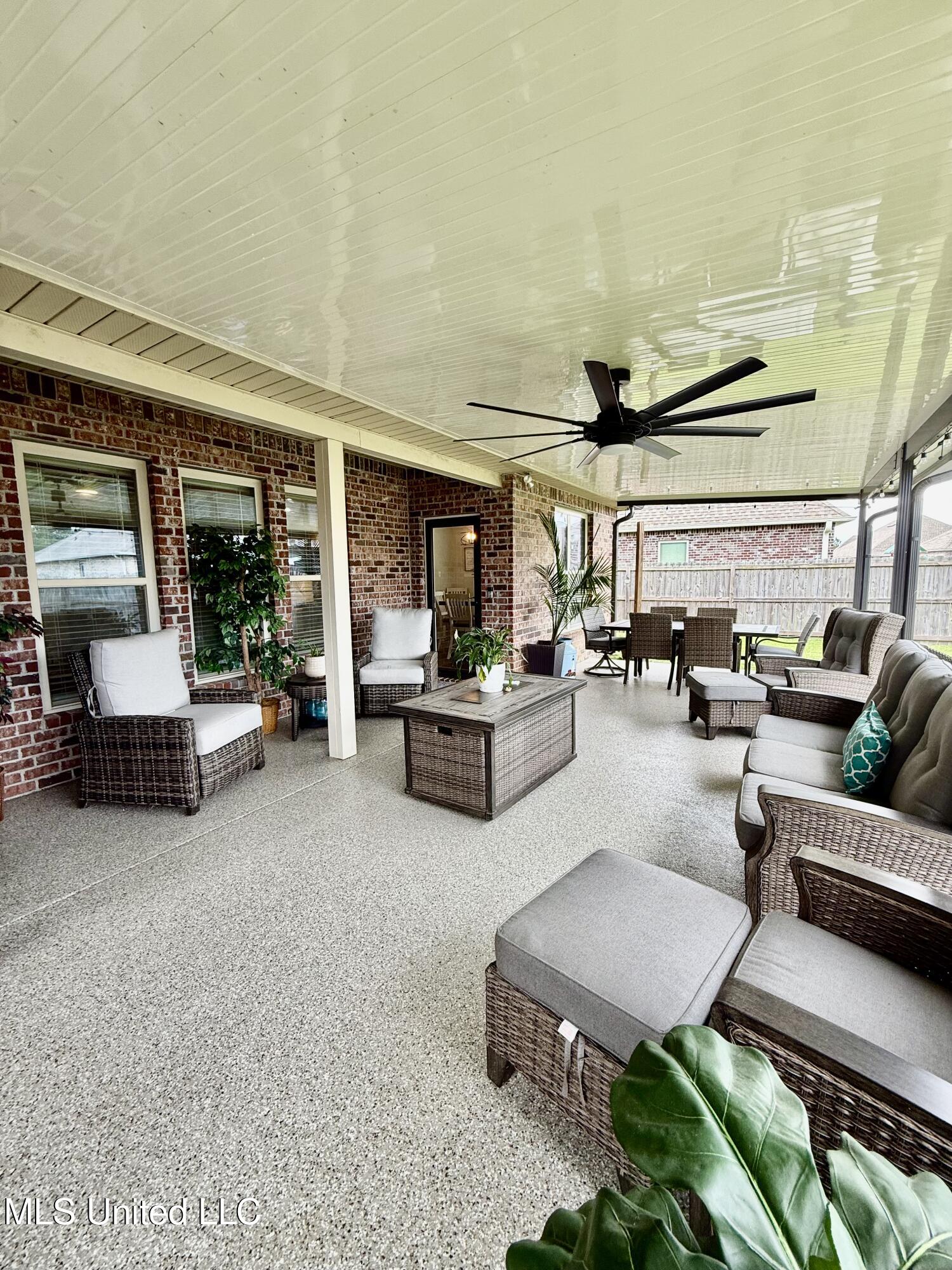 13312 Hilliard Street D'Iberville, MS 39540 - Photo 25 of 37 IMG_1139