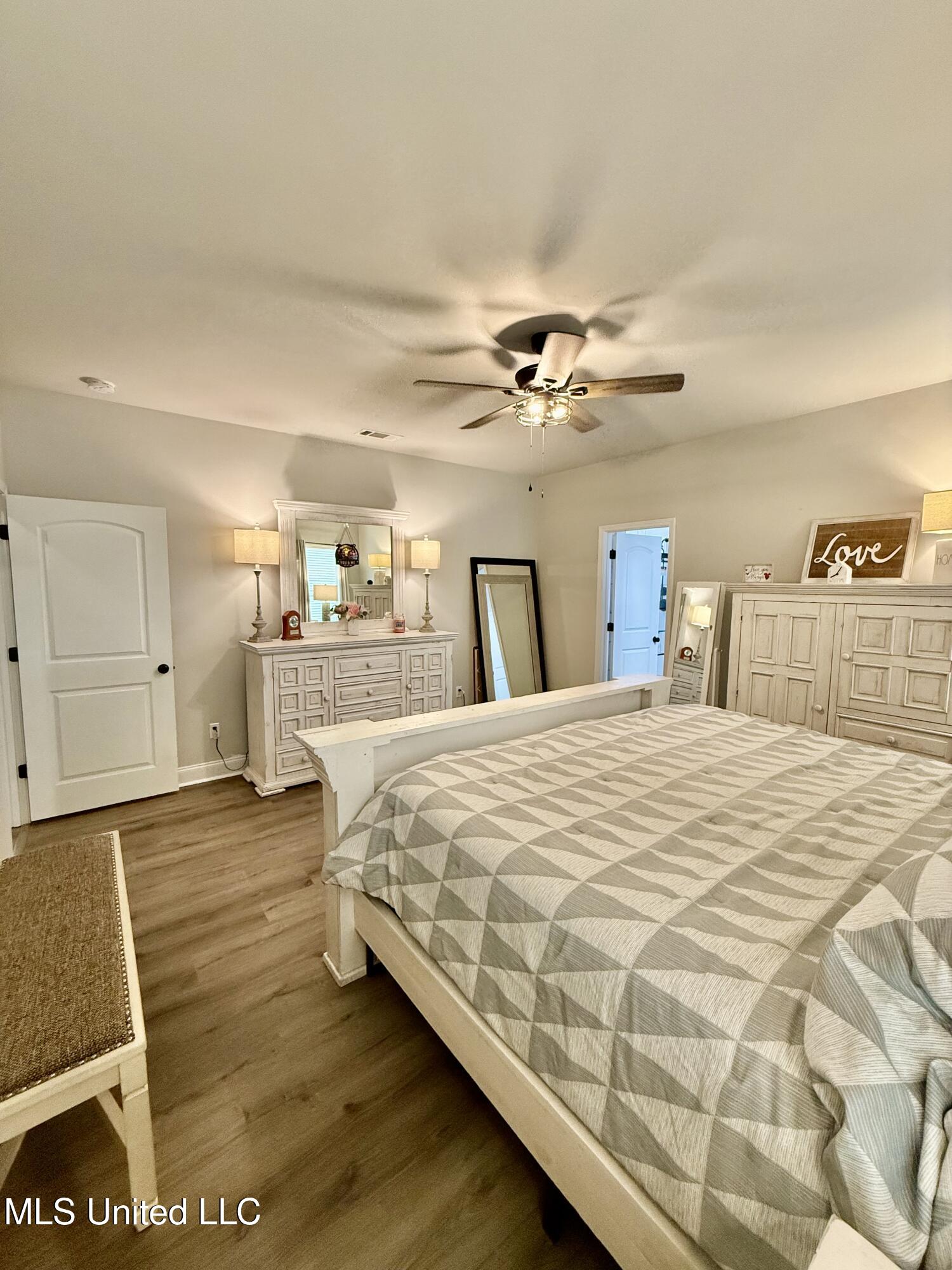 13312 Hilliard Street D'Iberville, MS 39540 - Photo 5 of 37 IMG_1111