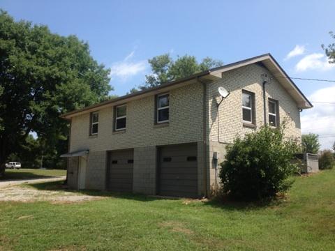 1912 Lake Road Greenbrier, TN 37073 - Photo 3 of 7 Gallery Image 3