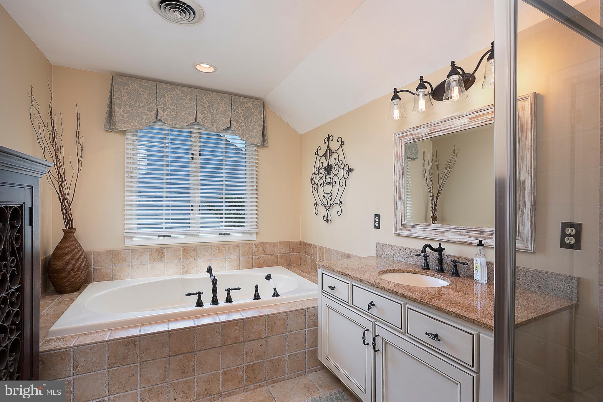 2849 Thornbrook Road Ellicott City, MD 21042 - Photo 17 of 30 Bath (Master)