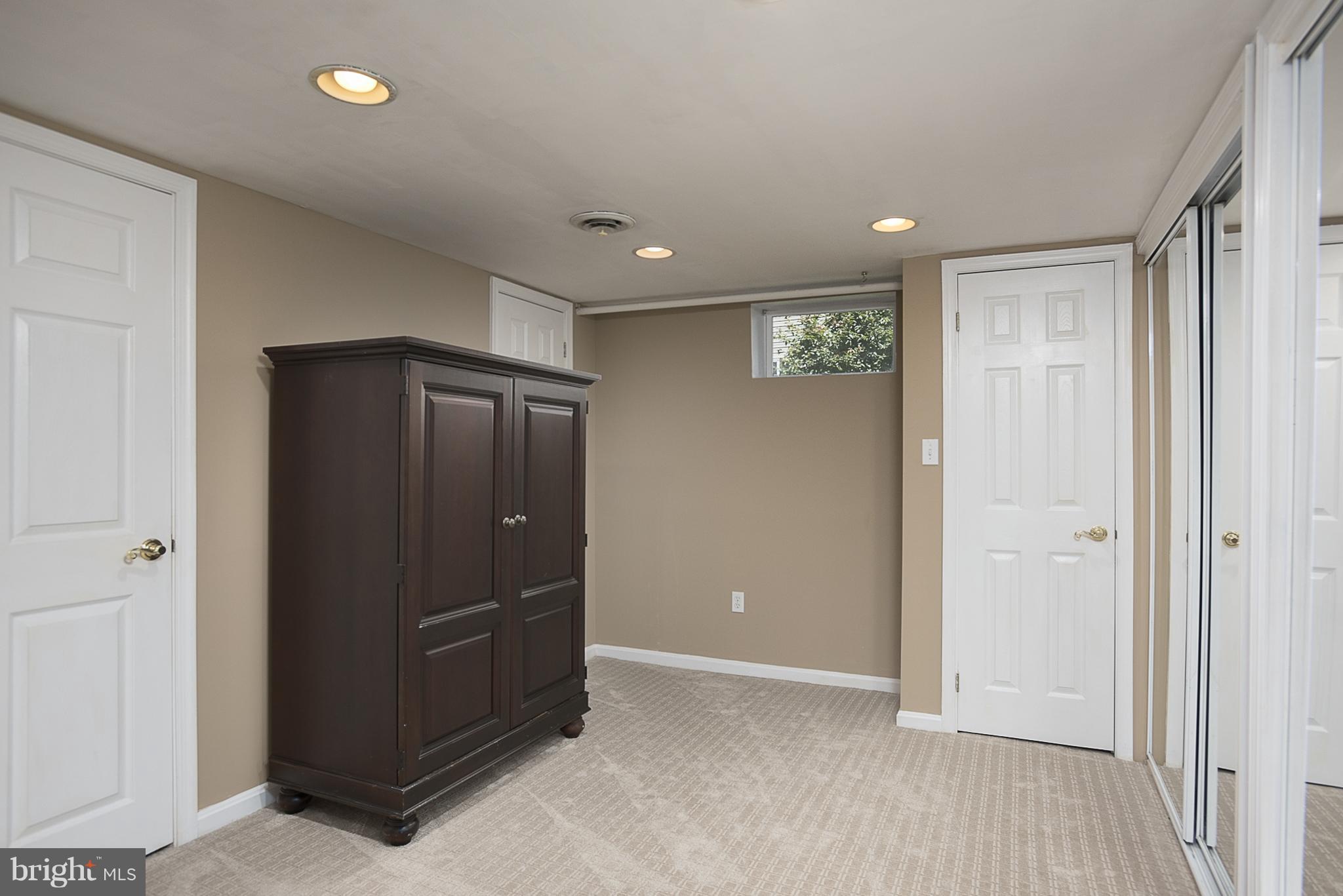 2849 Thornbrook Road Ellicott City, MD 21042 - Photo 26 of 30 Bedroom 5