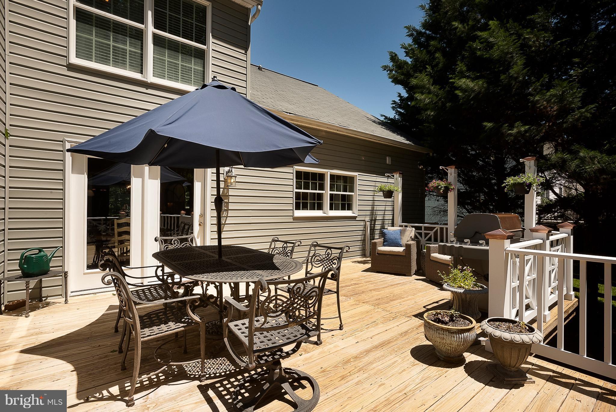 2849 Thornbrook Road Ellicott City, MD 21042 - Photo 28 of 30 Deck