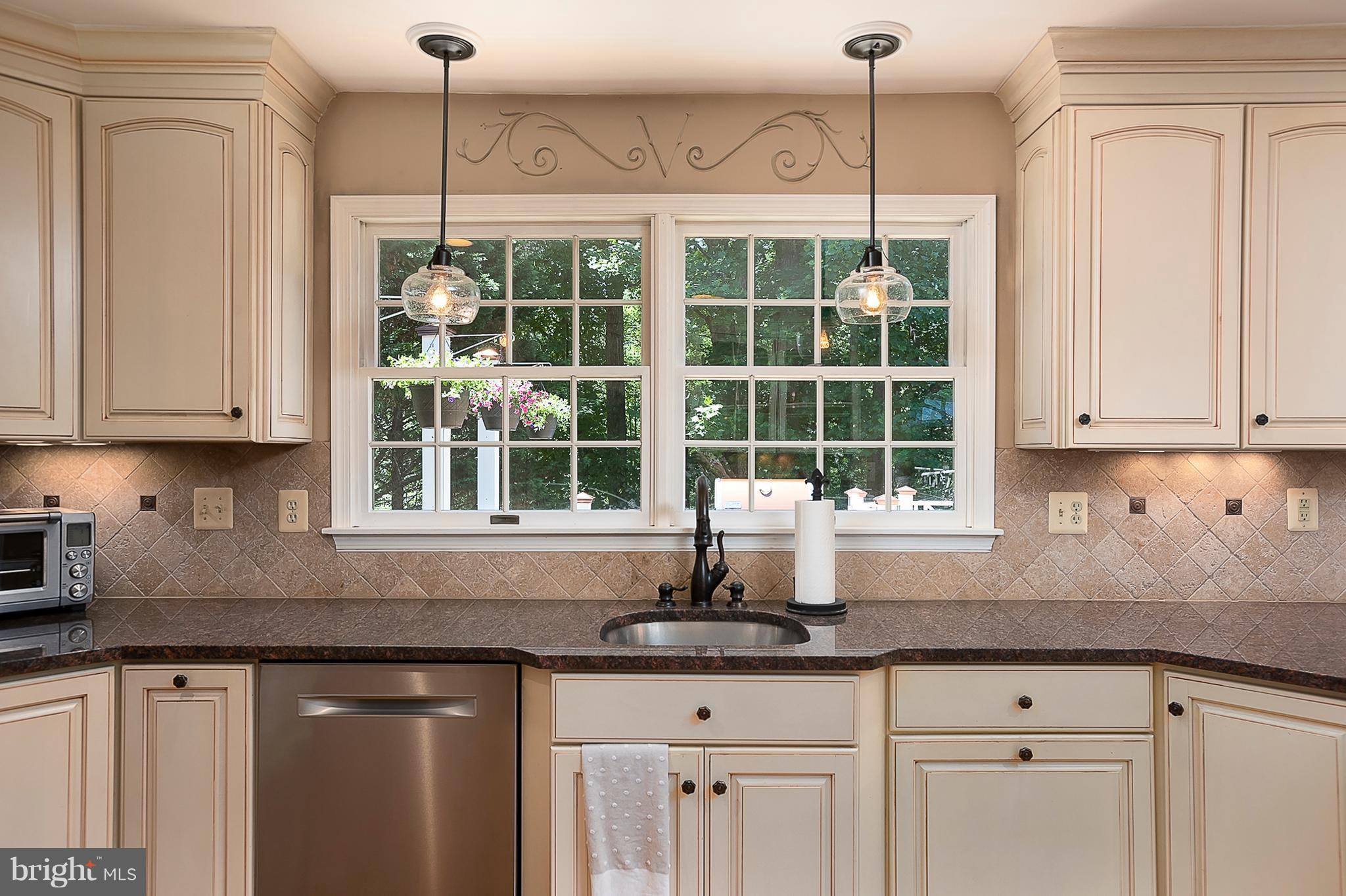 2849 Thornbrook Road Ellicott City, MD 21042 - Photo 9 of 30 Kitchen