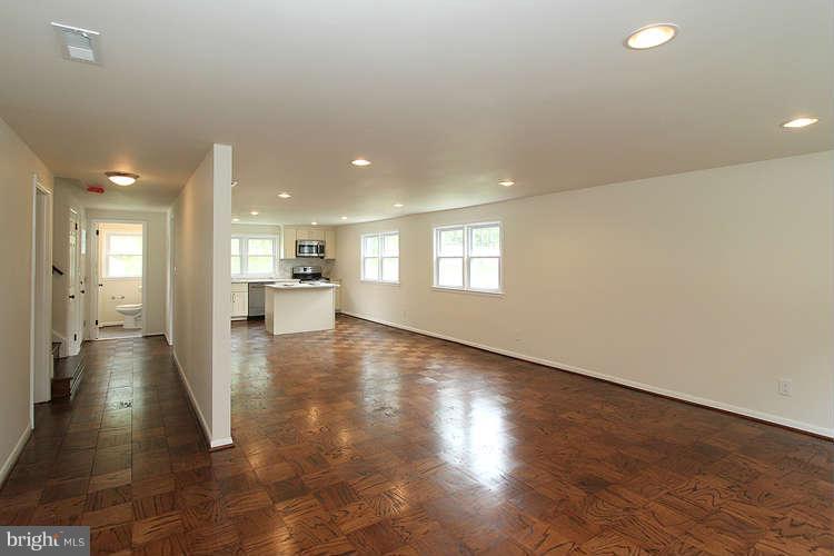 603 Shelley Road Towson, MD 21286 - Photo 17 of 30 Family Room