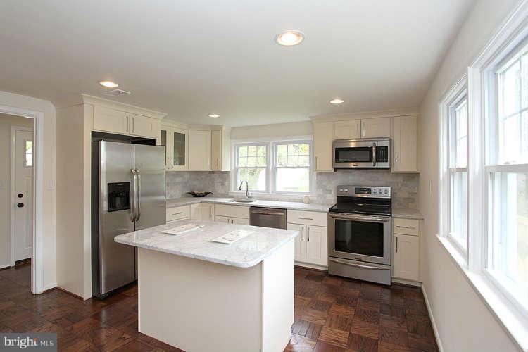 603 Shelley Road Towson, MD 21286 - Photo 5 of 30 Kitchen