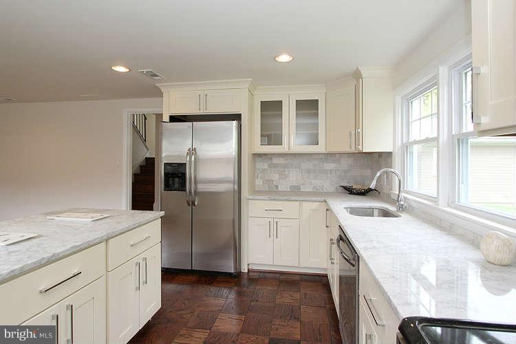 603 Shelley Road Towson, MD 21286 - Photo 6 of 30 Kitchen