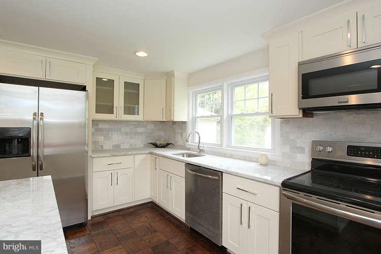603 Shelley Road Towson, MD 21286 - Photo 7 of 30 Kitchen
