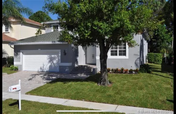 $5,900 | 5 Lake Eden Drive, Boynton Beach, FL 33435