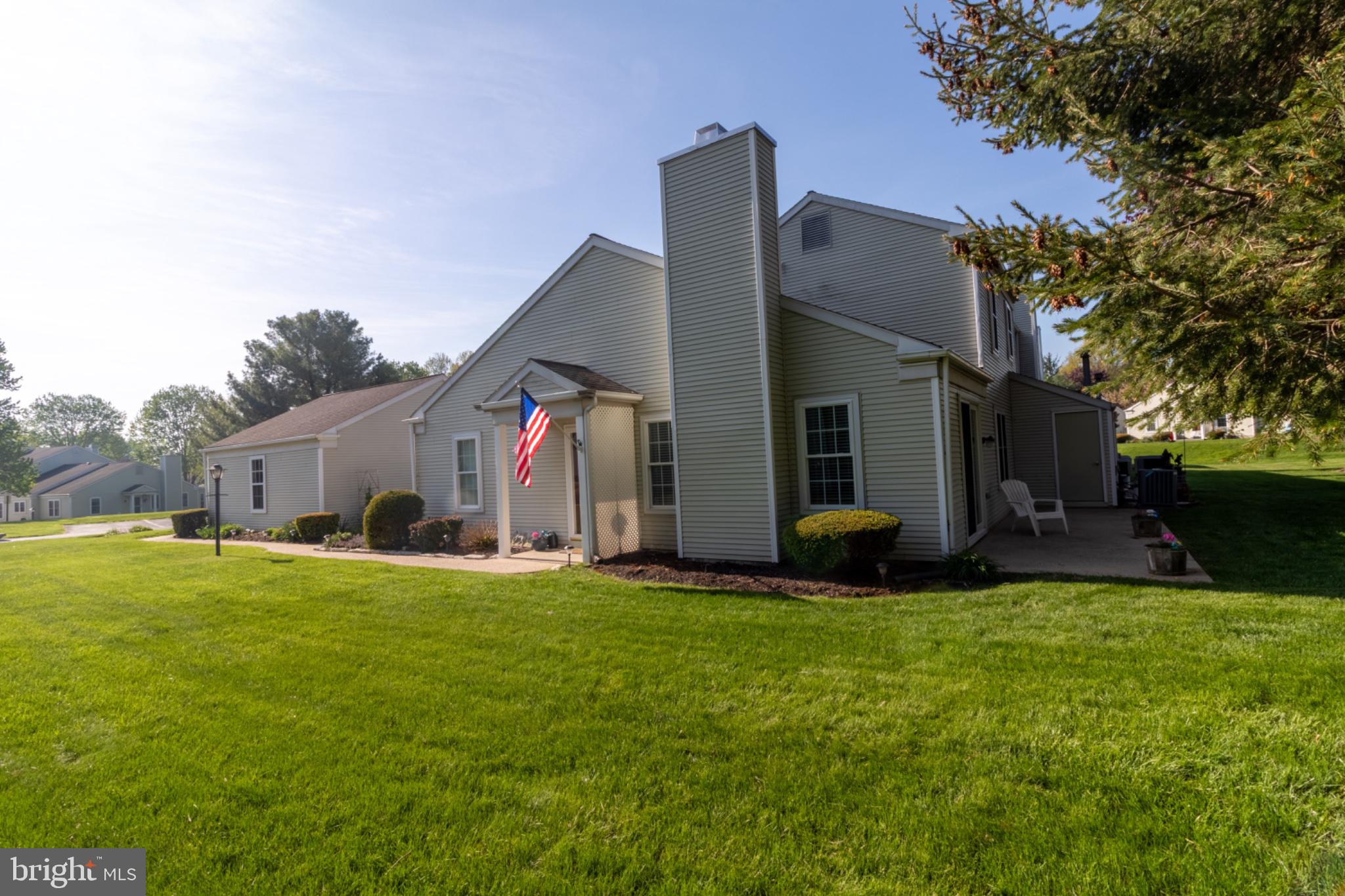 1849 Wexford Road Palmyra, PA 17078 - Photo 4 of 44 Charming home with lush green lawn.