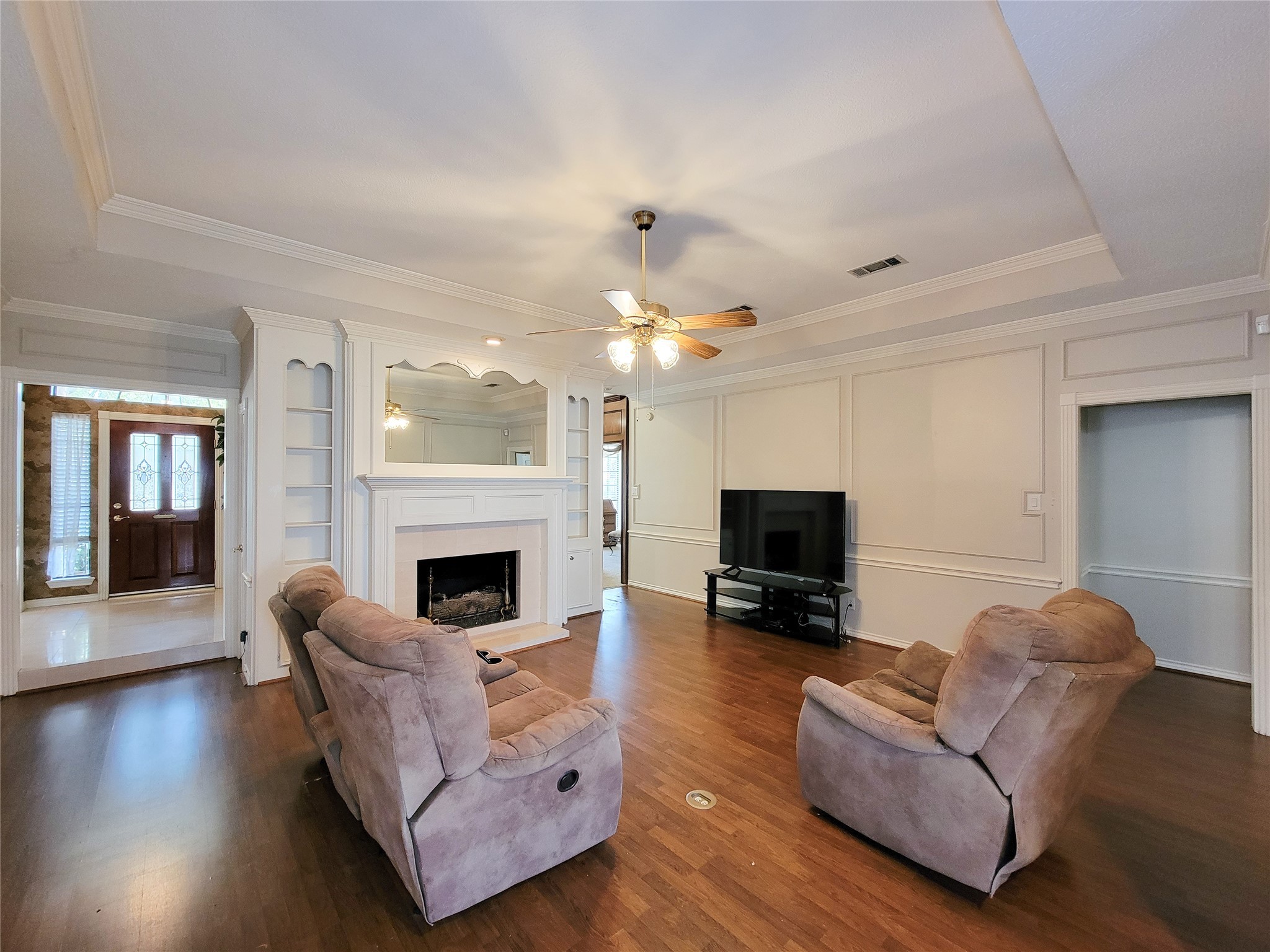 5810 Glenmere Lane Spring, TX 77379 - Photo 3 of 46