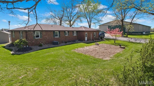 $499,900 | 21510 Keyesport Road, Keyesport, IL 62253