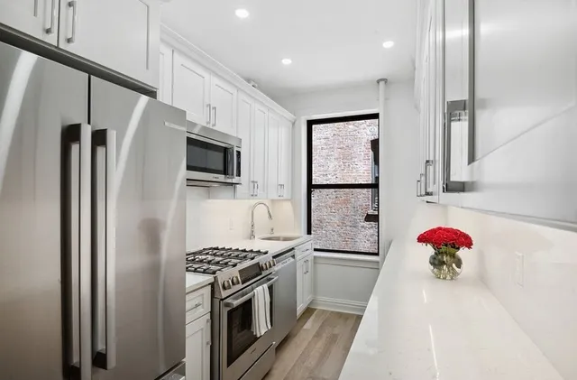 $630,000 | 575 Riverside Drive, Unit 42 | Manhattanville