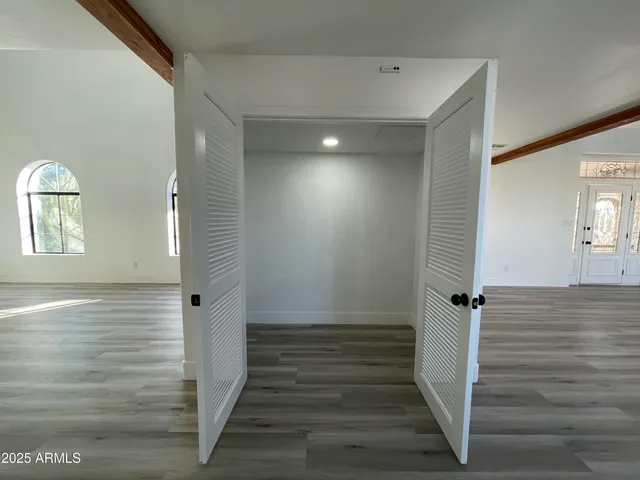 $1,275,000 | 8200 West Orangewood Avenue, Glendale, AZ 85303