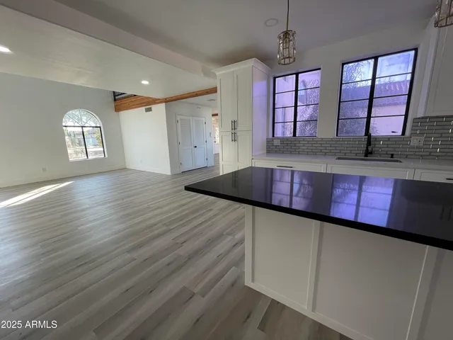 $1,275,000 | 8200 West Orangewood Avenue, Glendale, AZ 85303