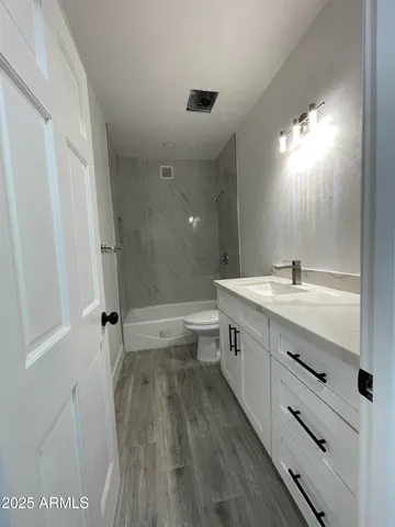 $1,275,000 | 8200 West Orangewood Avenue, Glendale, AZ 85303