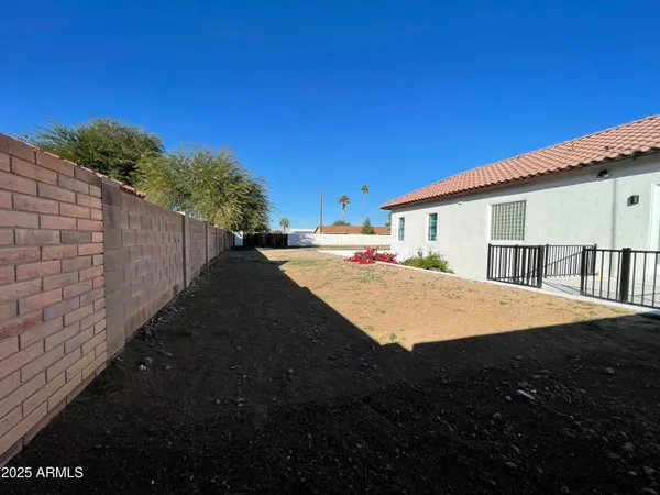 $1,160,000 | 8200 West Orangewood Avenue, Glendale, AZ 85303