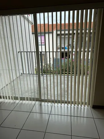 $2,650 | 12527 Northwest 11th Lane, Unit 204, Miami, FL 33182