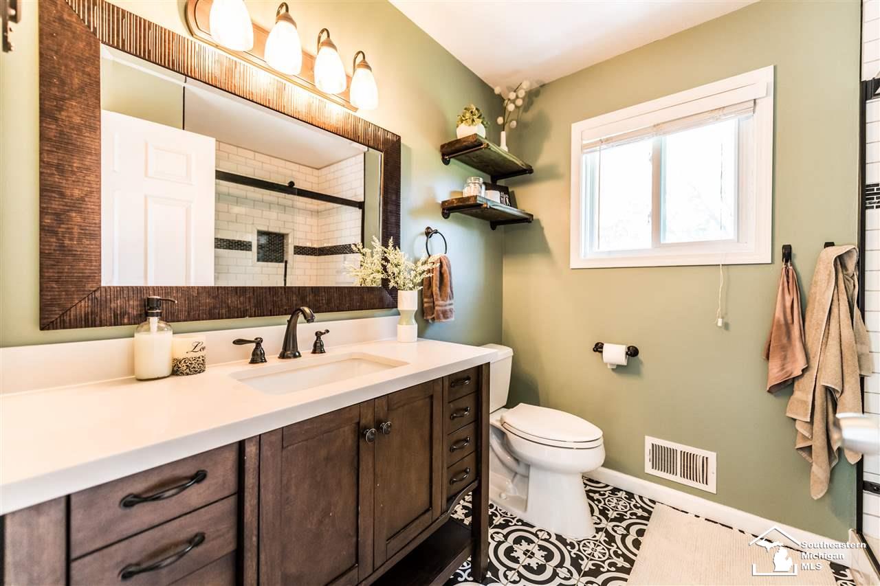 26671 Bell Road New Boston, MI 48164 - Photo 26 of 55 Master Bath