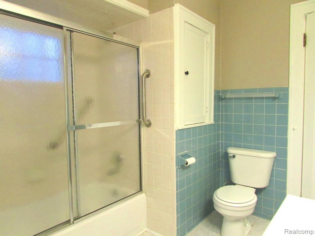 73 Miami Road Pontiac, MI 48341 - Photo 24 of 26 23.jpg