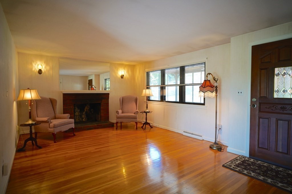 6 Briscoe Road Groveland, MA 01834 - Photo 12 of 28 Gallery Image 12