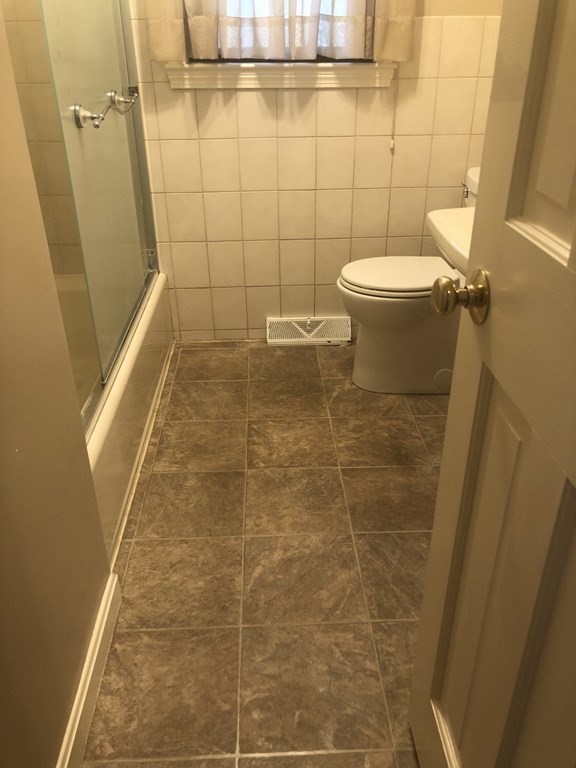 6 Briscoe Road Groveland, MA 01834 - Photo 16 of 28 Gallery Image 16